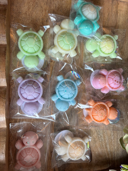 10 x chunky turtle wax melts. Stunning design eco soy wax melts. Strong scented