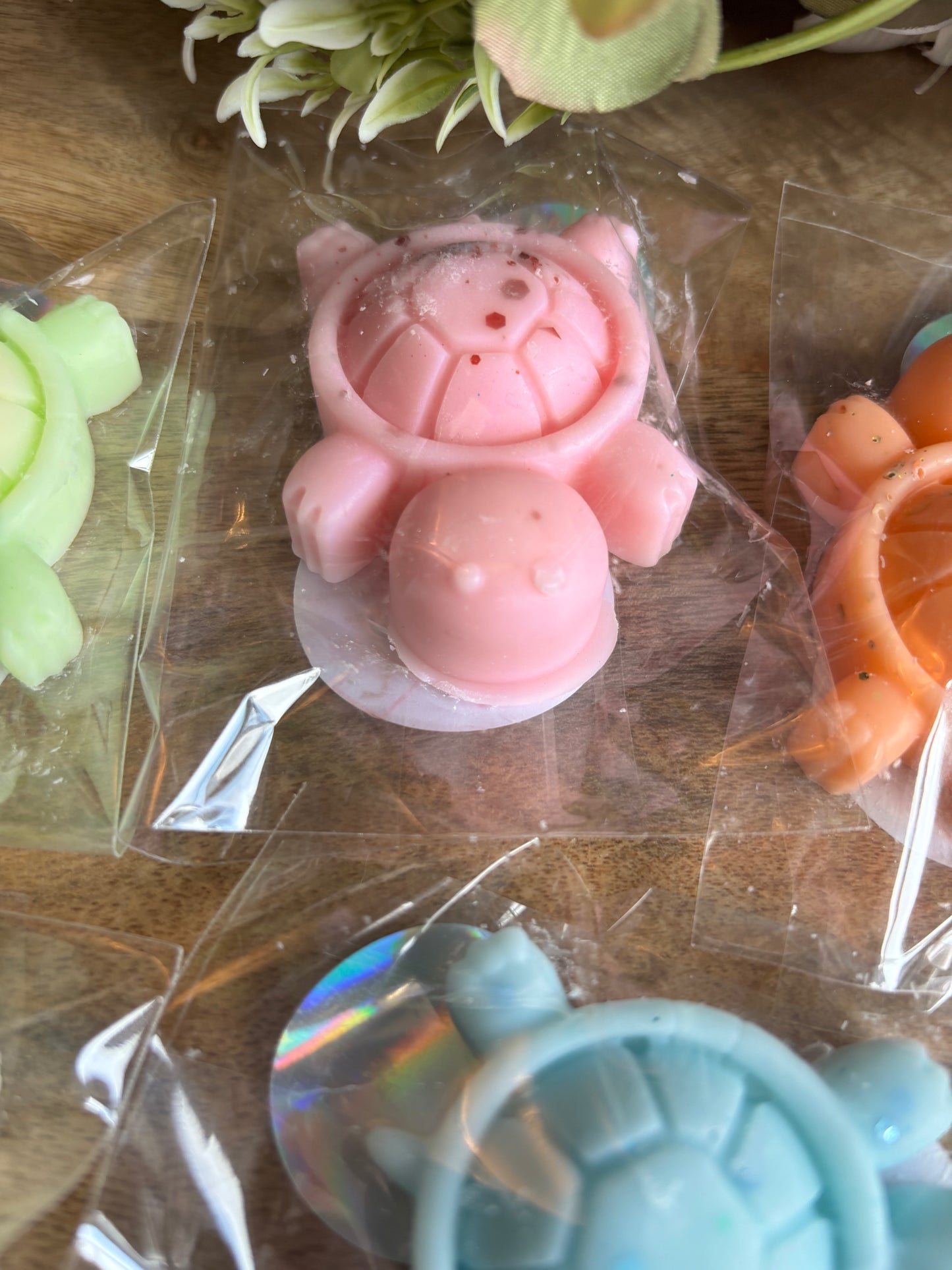 10 x chunky turtle wax melts. Stunning design eco soy wax melts. Strong scented