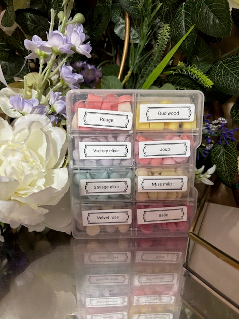 Selection box of 8 scented wax melts